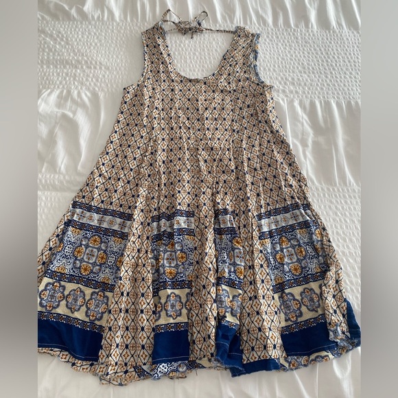 Daisies Flowy Sun dress with bohemian geometric print size small - Picture 2 of 13
